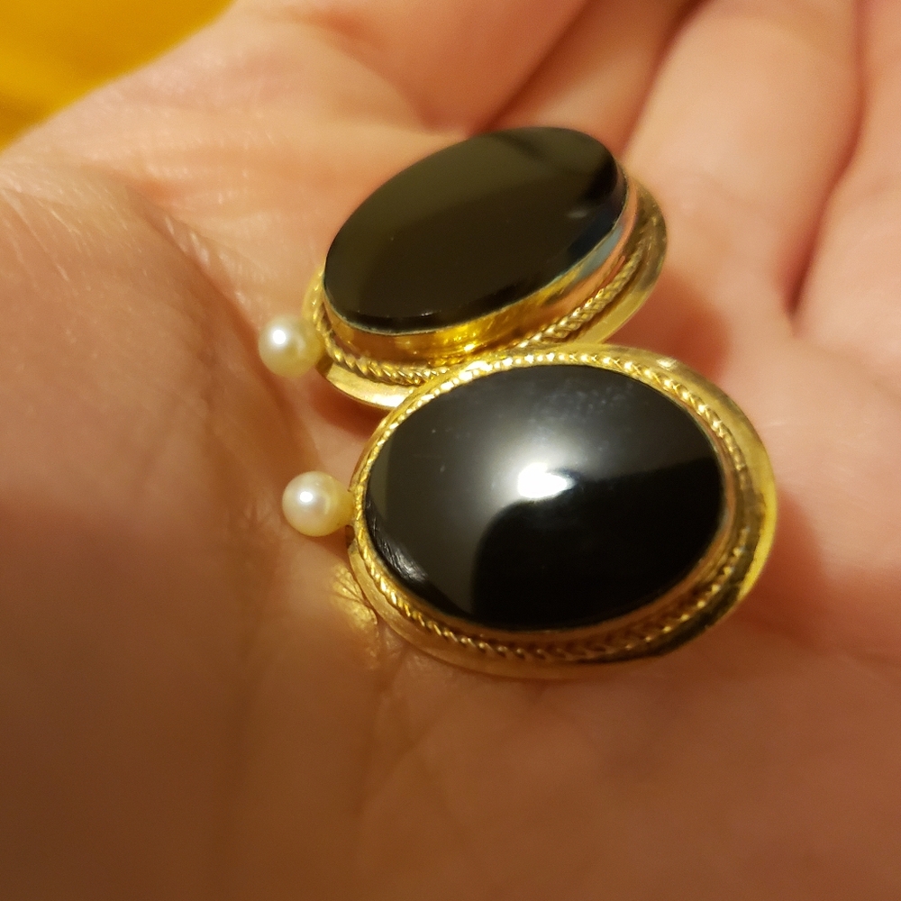 Vintage Black Onyx 1/20 12k Gold Filled Earrings